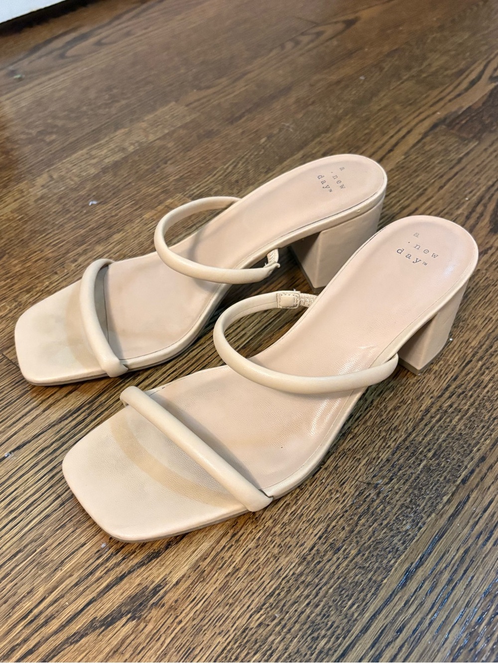 Minimalist Nude Block Heel Sandals - 9W